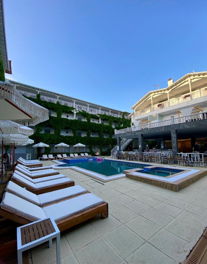 Olympic Kosma Hotel & Villas - Ханиоти Экстерьер фото